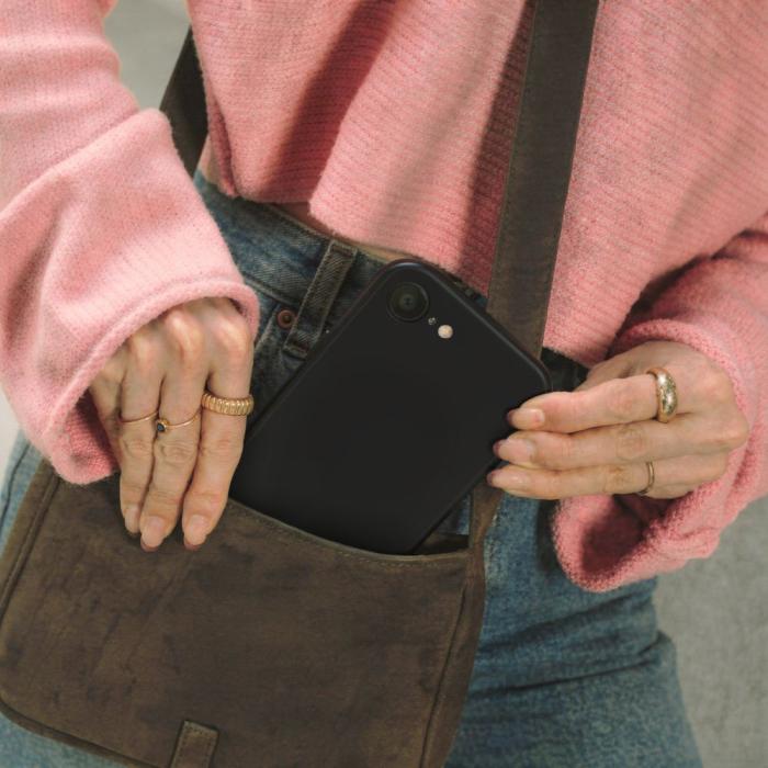 Bild 5, Tech-Protect iPhone 16e Skal MagSafe Liquid Silicone Svart