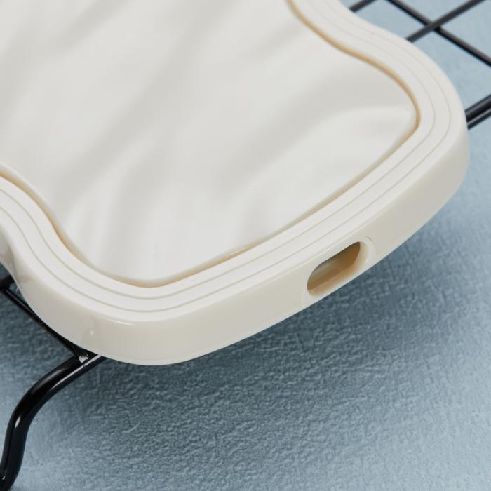 Bild 6, iPhone 15 Mobilskal Wavy Textur Beige