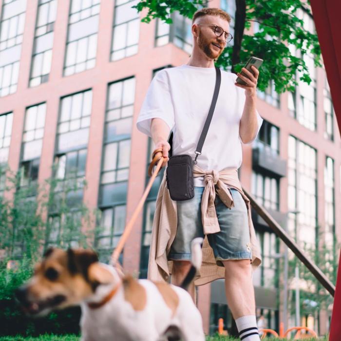 Bild 3, Spigen Crossbody Axelväska Svart